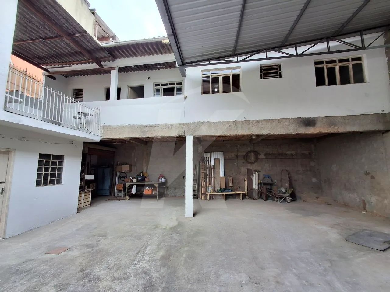 Galpão comercial medindo 260 m² com 2 banheiros - Foto 4
