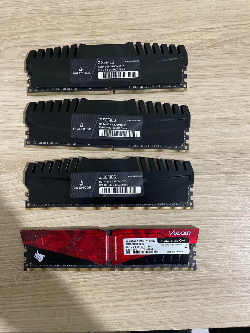 Memória RAM DDR4 4x8gb 