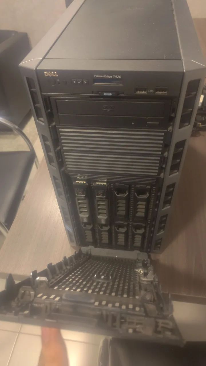 DELL POWEREDGE SERVER T420 8 COMPARTIMENTOS - Foto 3