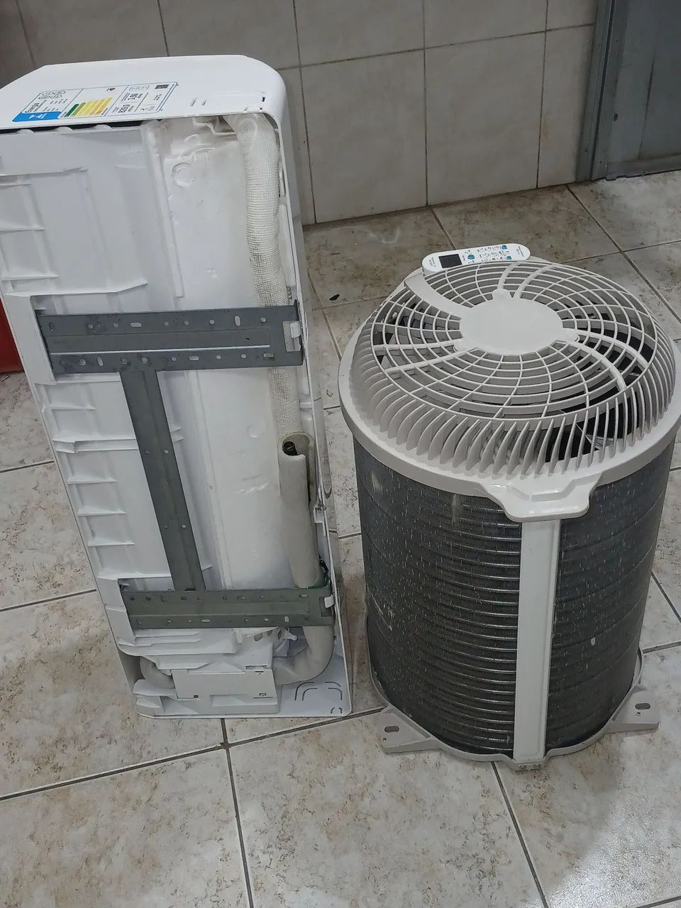 Split 12000 btus 127 volts  - Foto 2