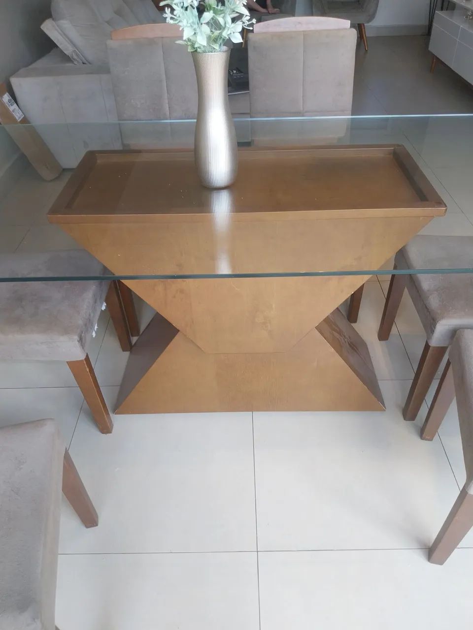 Mesa de jantar com 6 cadeiras. - Foto 3
