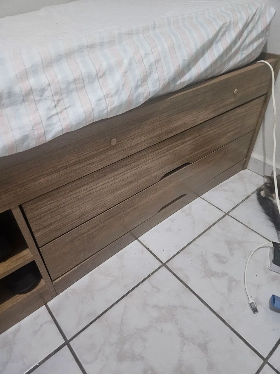 Cama com gavetas  e sapateira - Foto 3