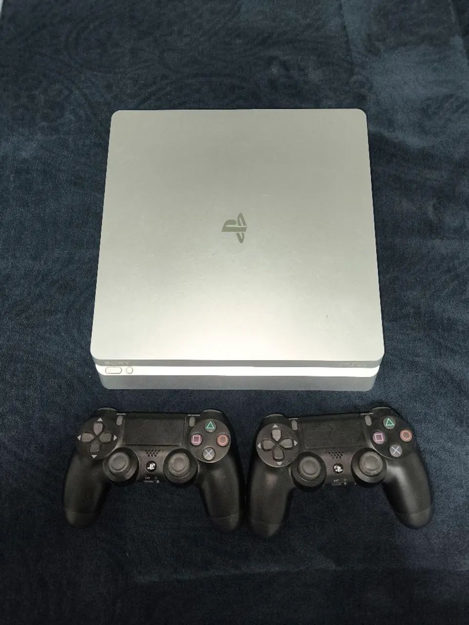 PS4 Slim 500gb (edição limitada) + 11 jogos - Foto 4