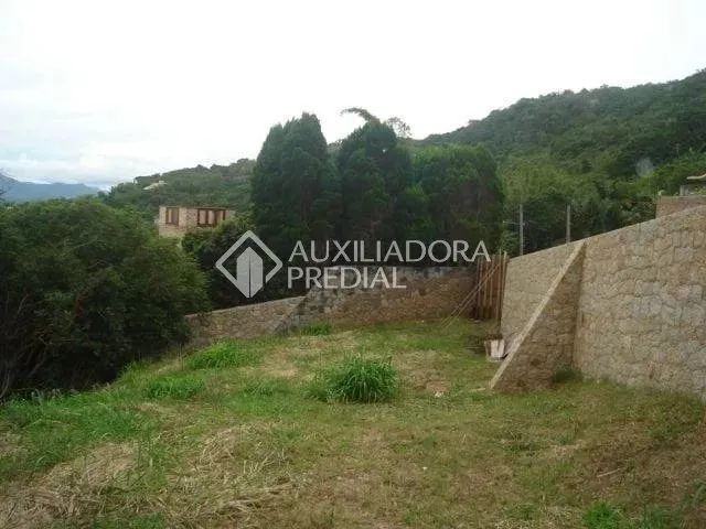 Terreno à Venda no Bairro Lagoa da Conceição com Área de 1370 m² disponíveis