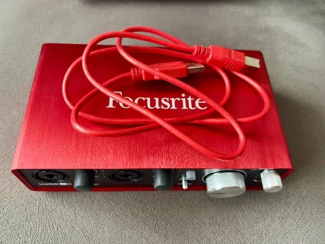 Interface de Áudio Focusrite Scarlett 2i2 2nd gen - Foto 2
