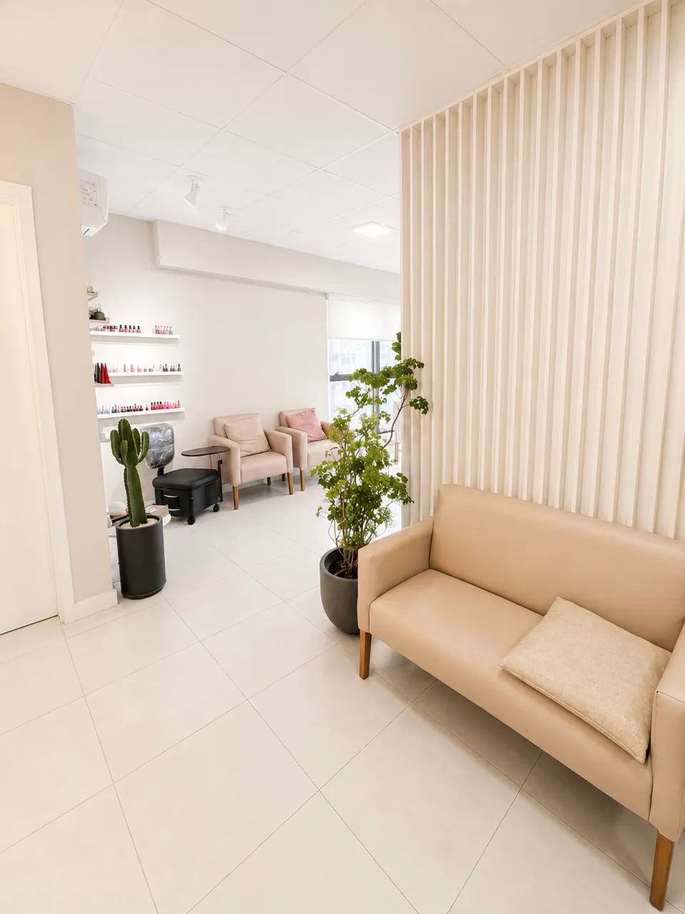 VAGA ABERTA | MANICURE / NAIL DESIGNER - Foto 3