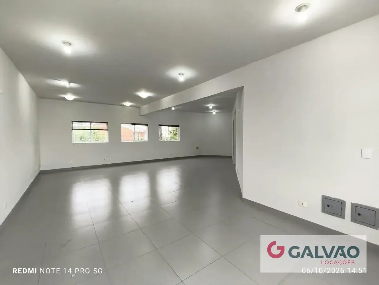Sala/Conjunto Comercial para alugar em Uberaba, Curitiba - Edifício Comercial Santa Barbar - Foto 2