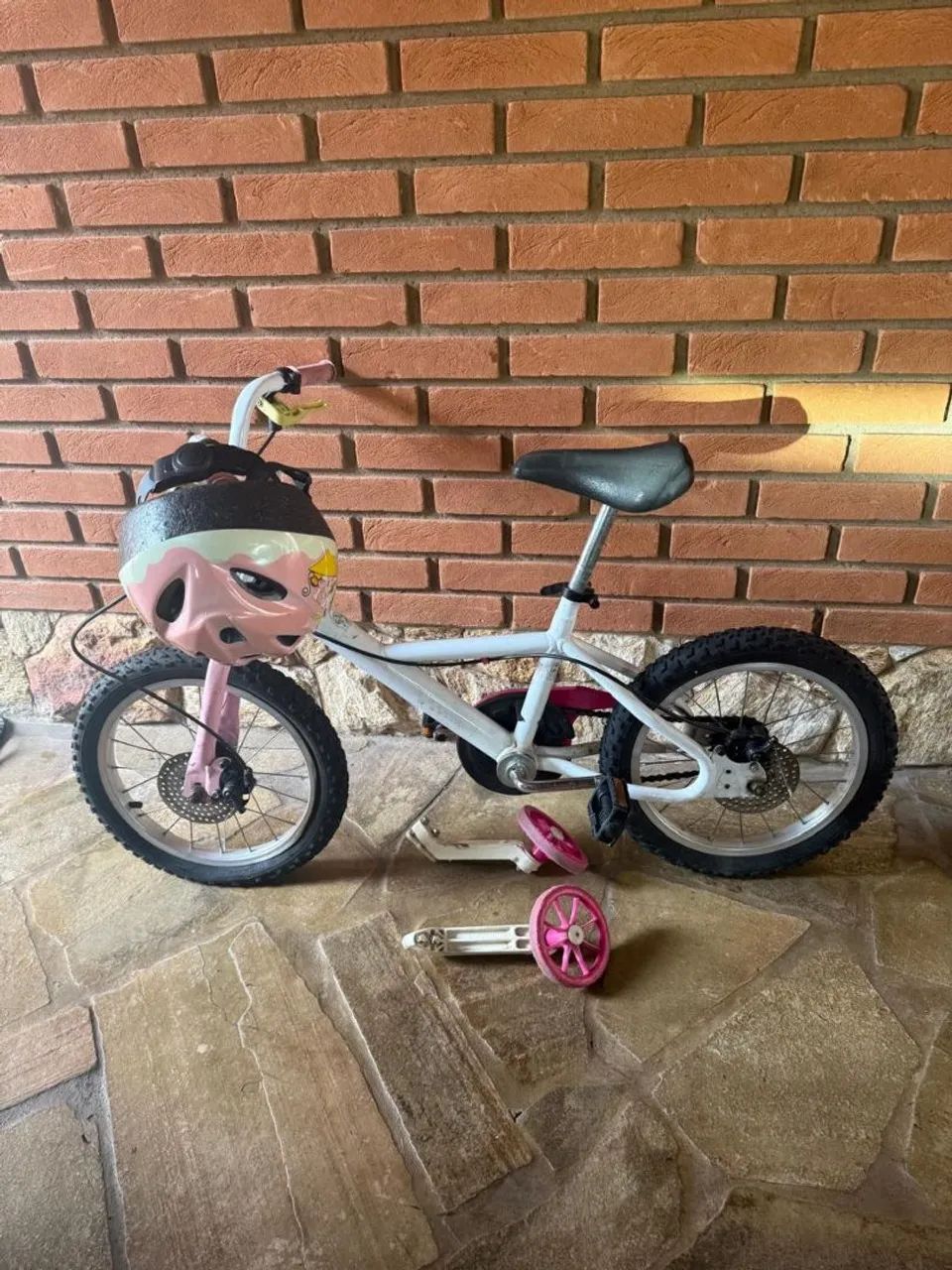 BICICLETA BTWIN COM CAPACETE - Foto 3