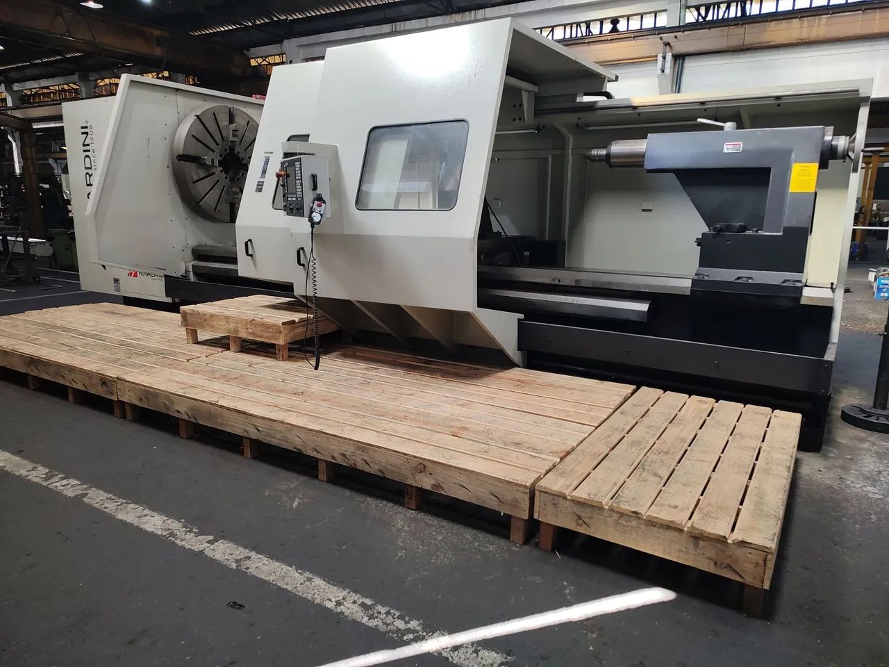 Torno CNC Nardini Lógic 900 - Foto 3
