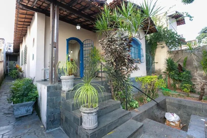 Casa à Venda - Bom Jesus, 3 Quartos, 200 m2