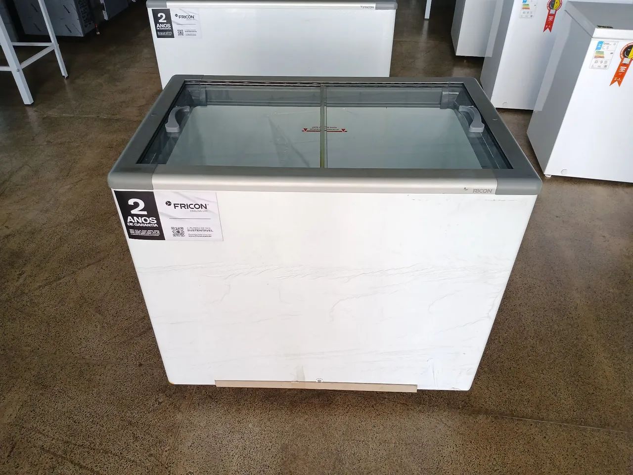 Freezer Horizontal Fricon 311 Litros Porta de Vidro