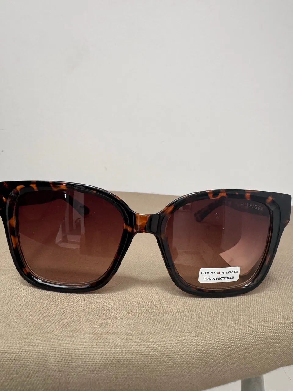 Óculos de Sol Tommy Hilfiger - Proteção UV