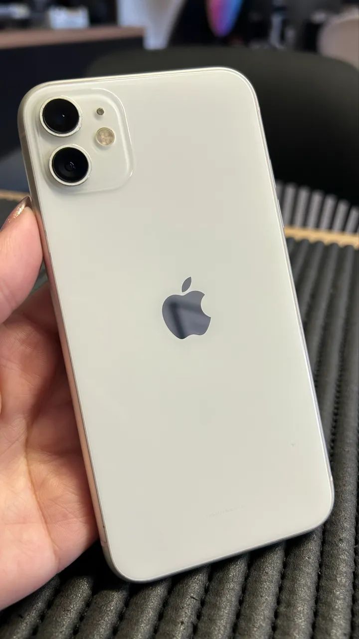 IPHONE 11 64GB BATERIA 100% EM ATÉ 18x com taxa - Celulares e