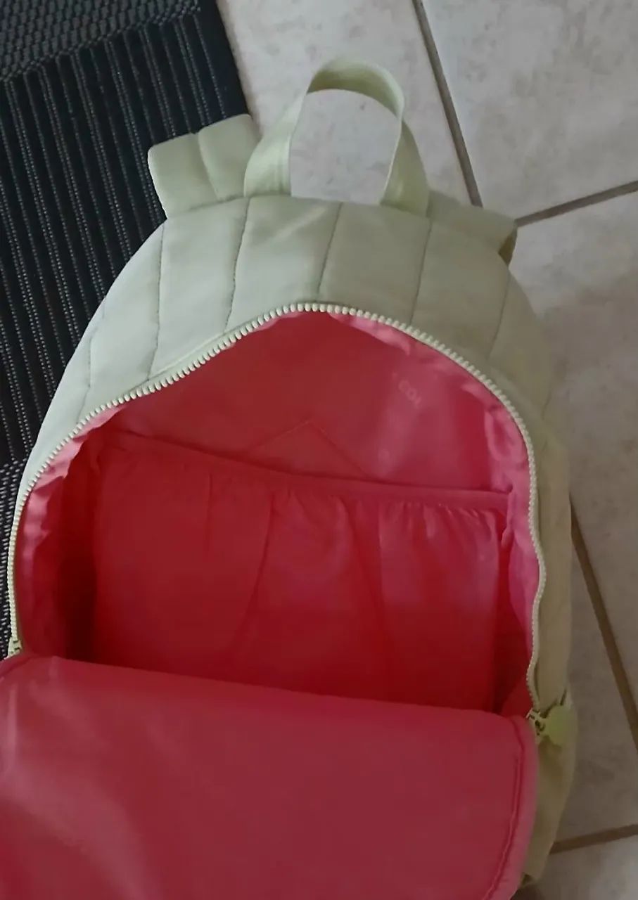 Mochila escolar juvenil verde e rosa. - Foto 2