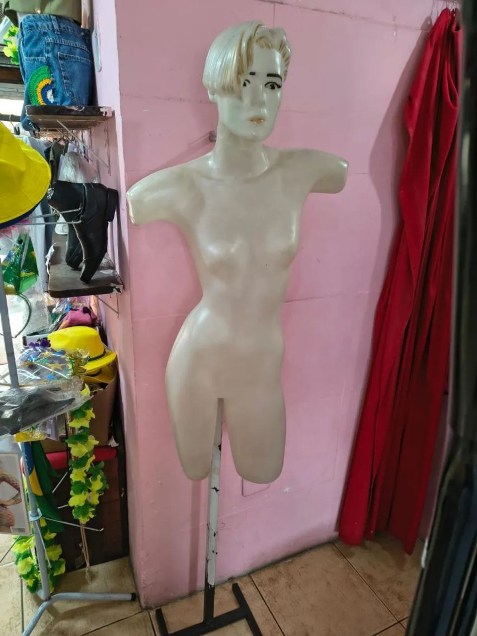 VENDO MANEQUINS USADO ( PERNA) - Foto 3