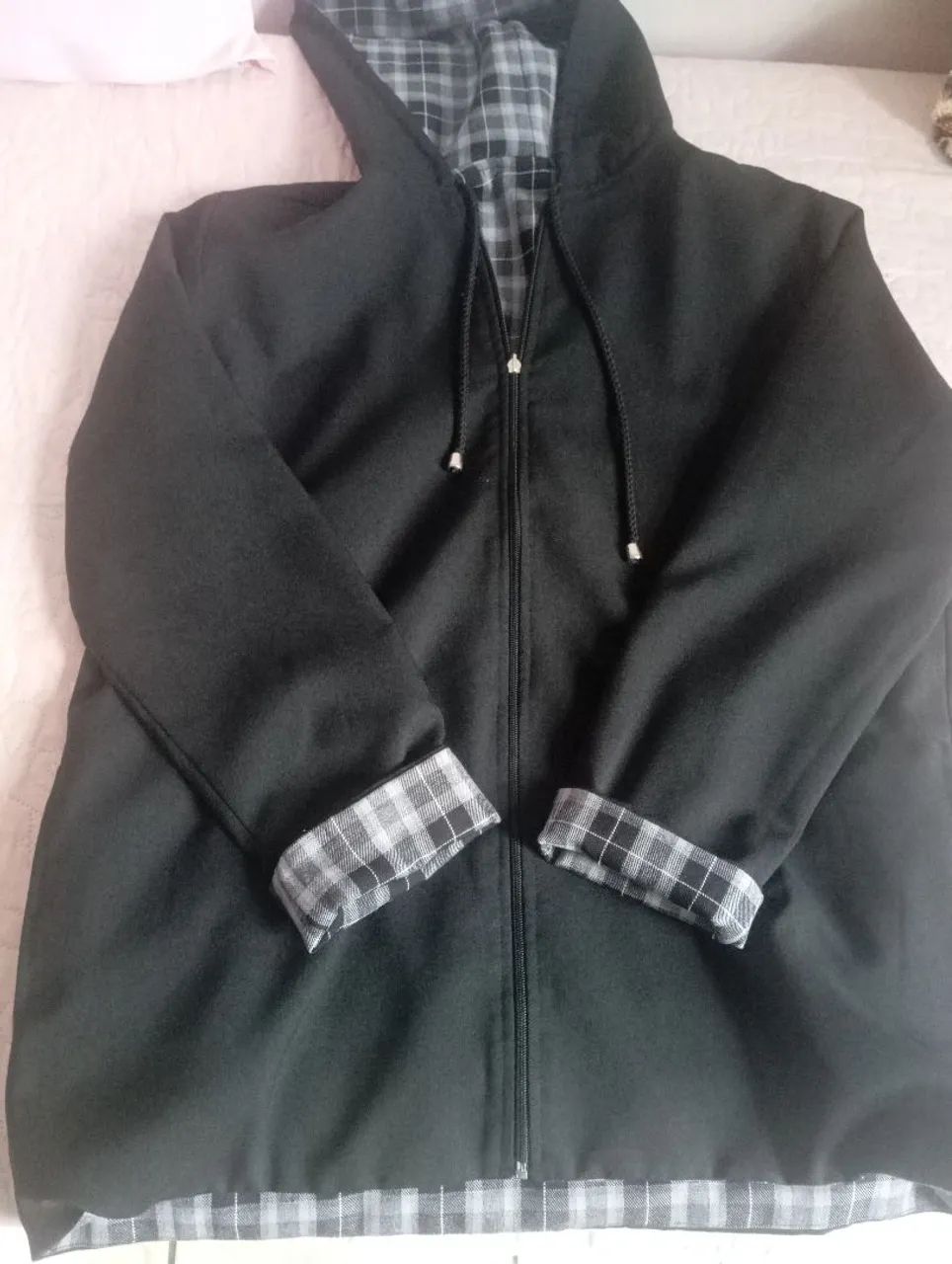 Blusa unissex capuz e dupla face GG