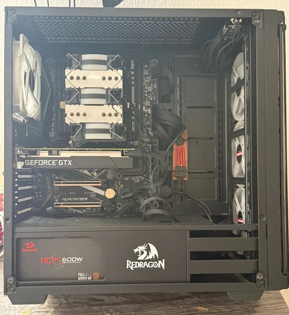 Gabinete Gamer (PC)