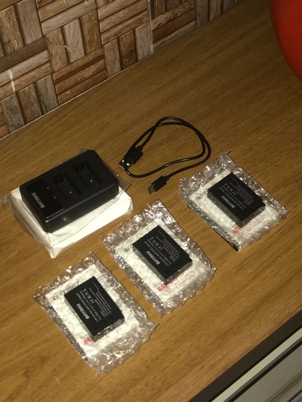 KIT CARREGADOR DUPLO + 3 BATERIAS LP-E17 BATMAX - Foto 3