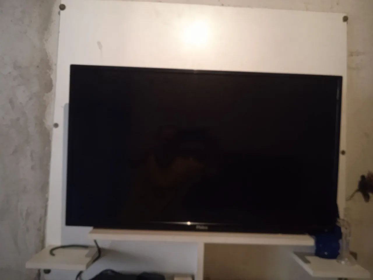 Vendo essa tv 32 polegada não é smart  - Foto 2