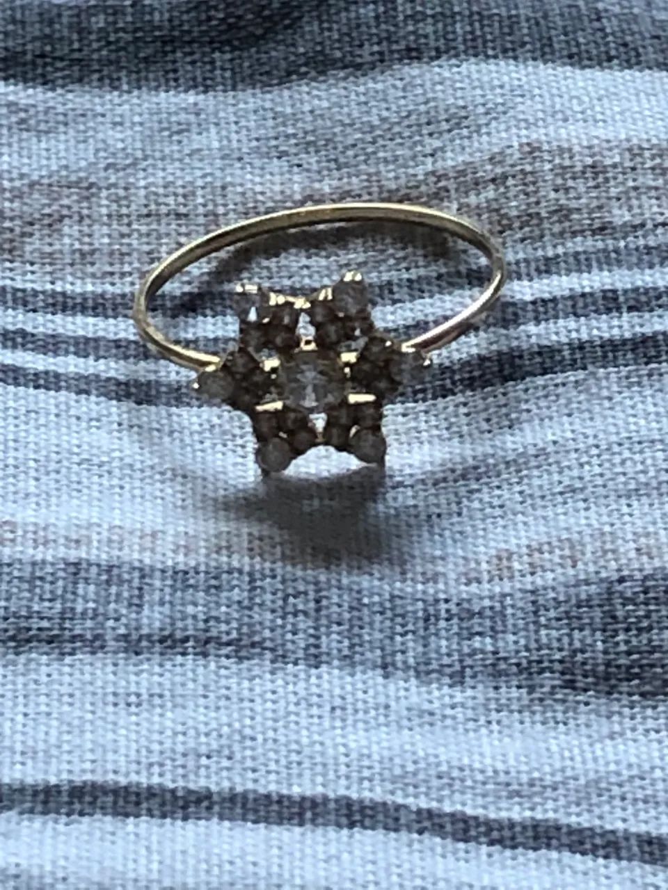 Vendo um anel de ouro com diamantes  - Foto 2