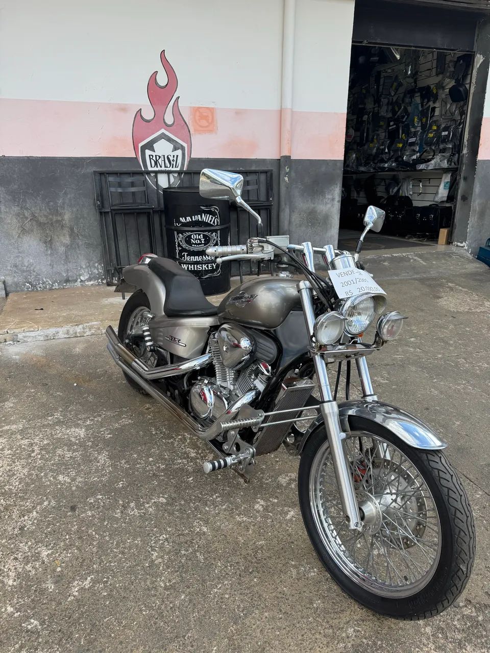 Shadow 600  - Foto 2