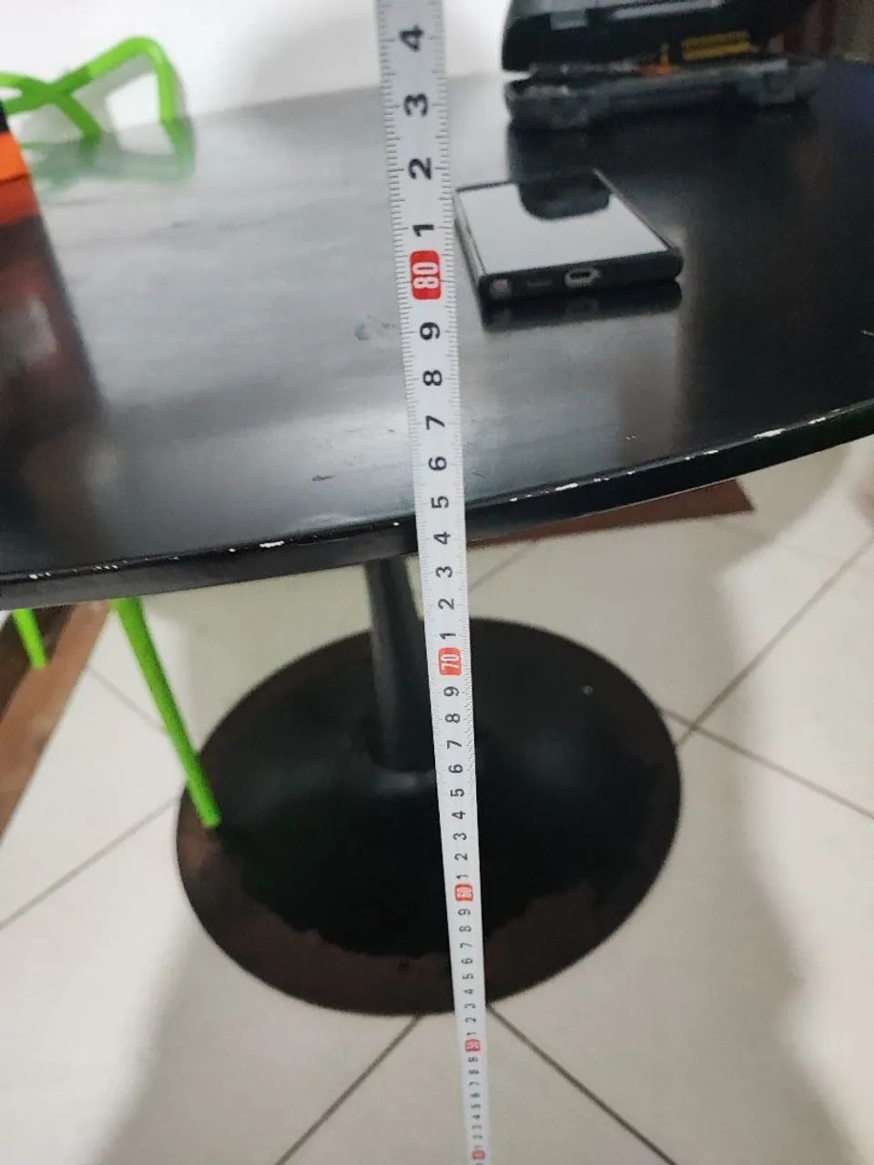 Black Round Table64962185930881124