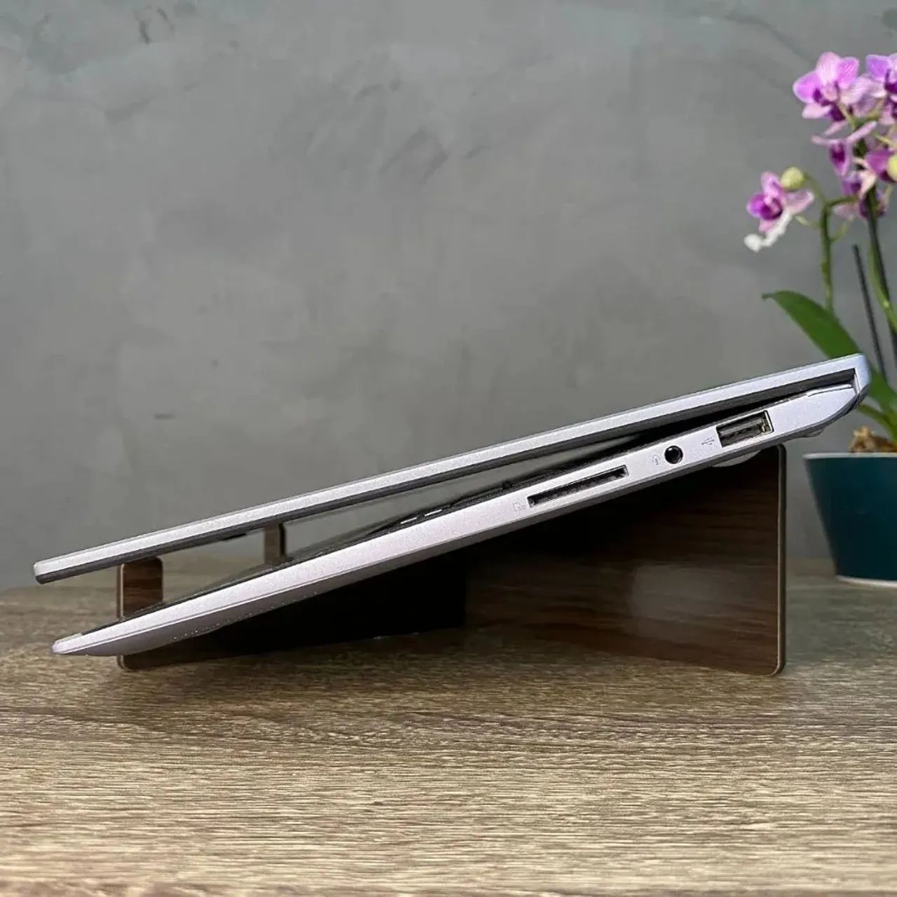 Suporte para notebook em MDF