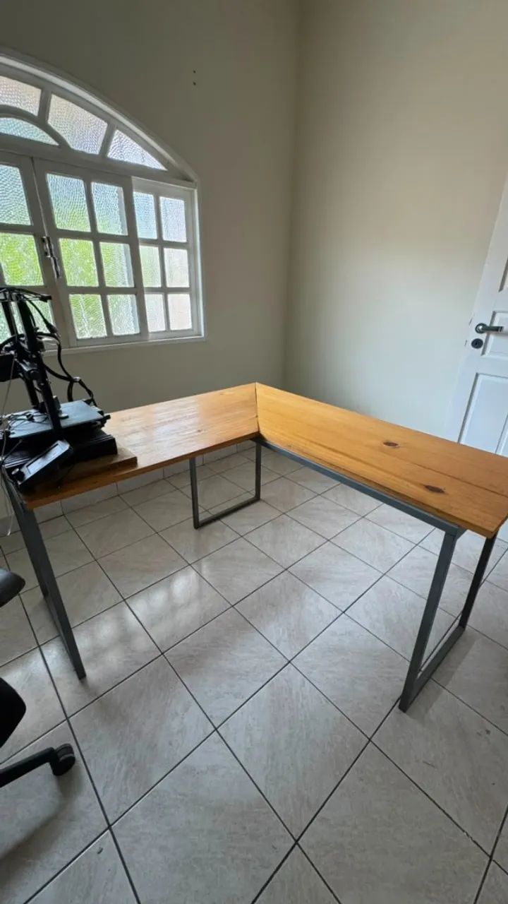 mesa de estudos e trabalho - Foto 2