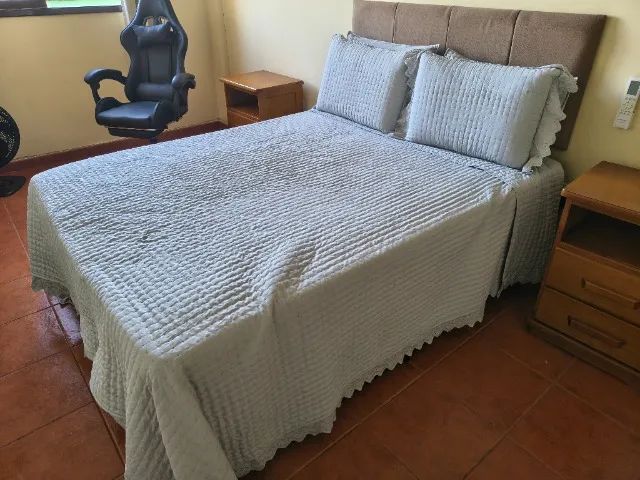 Cama de casal com colchão Ortobom Linha Ouro