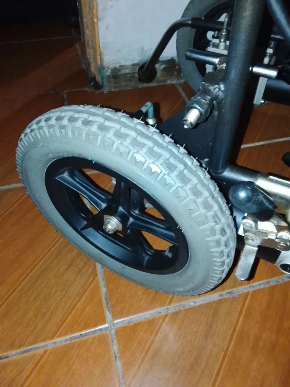 Cadeira motorizada  - Foto 2