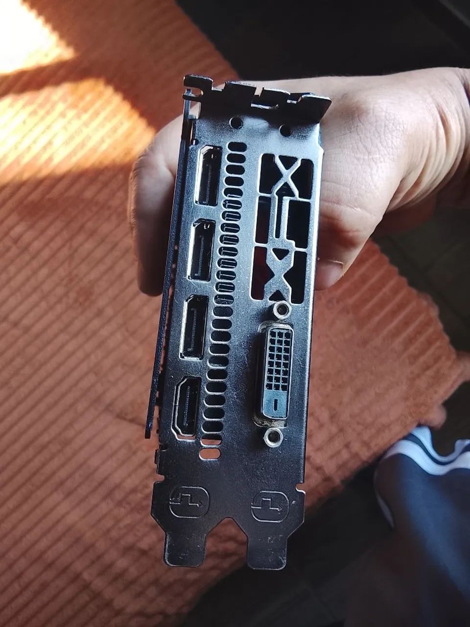 Placa de vídeo Xfx RX 570 4Gb - Foto 2