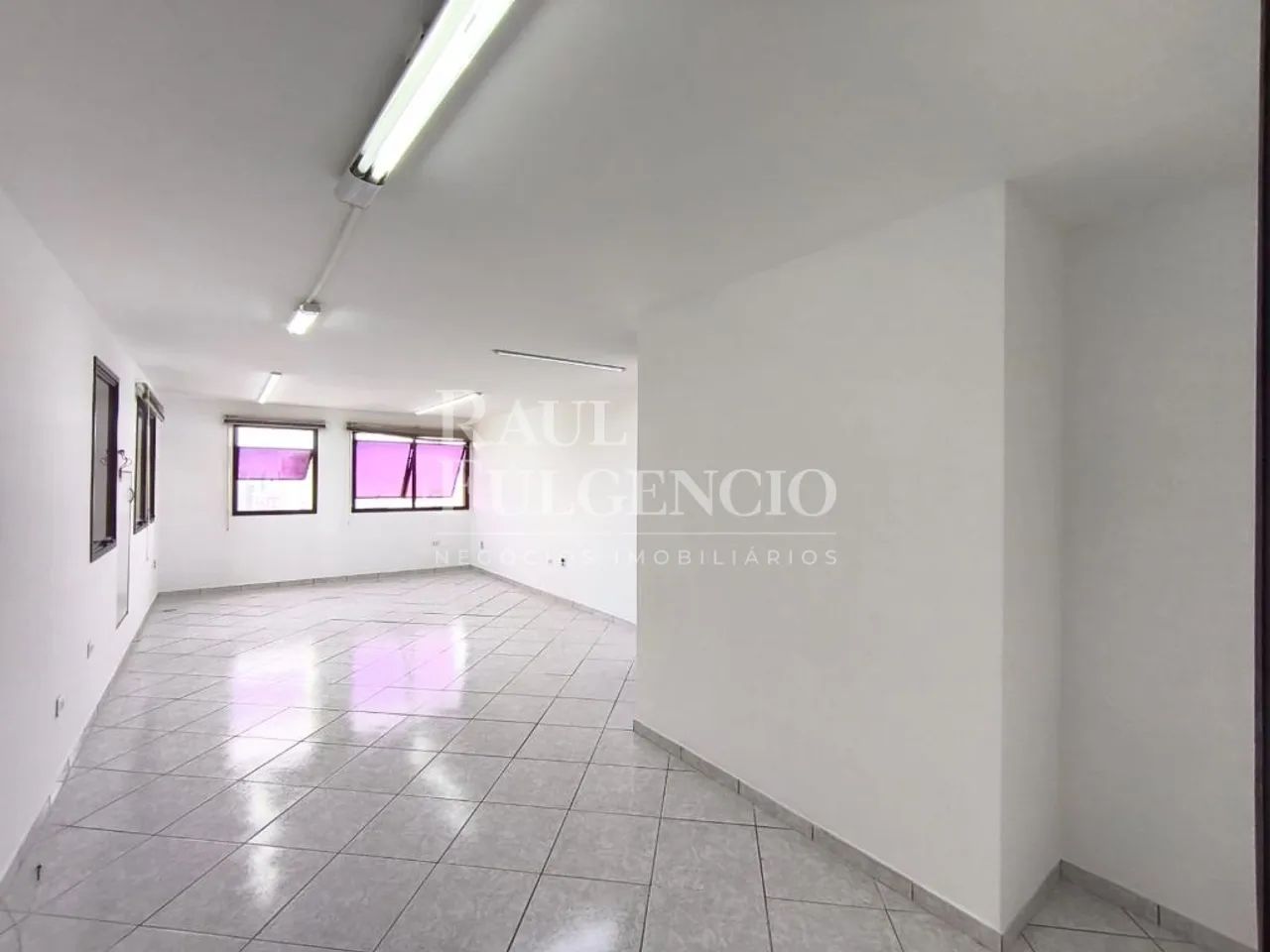 Sala Comercial para Locação no Edifício Oscar Fuganti no Centro de Londrina