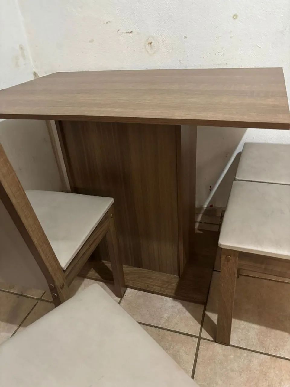Mesa de Jantar com 4 cadeiras  - Foto 3