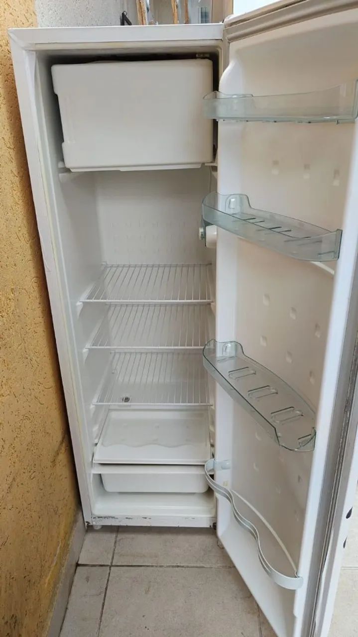 GELADEIRA 