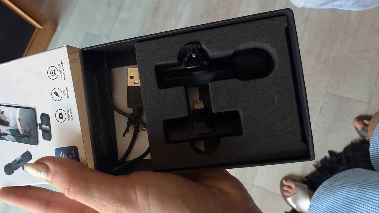 Microfone para celular via Bluetooth (carregamento USB)  - Foto 2