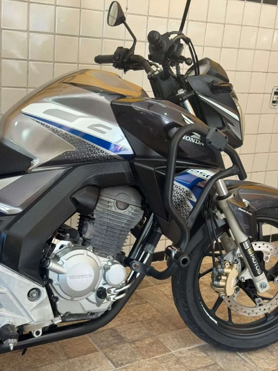 CB TWISTER 250 2020 - Foto 5