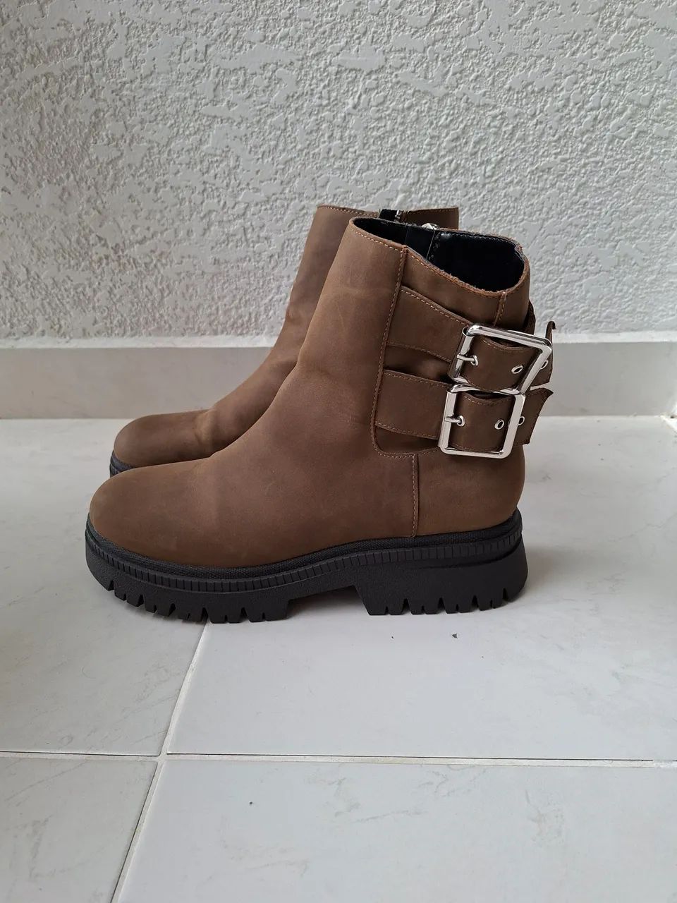 Bota Couro Marrom ZARA
