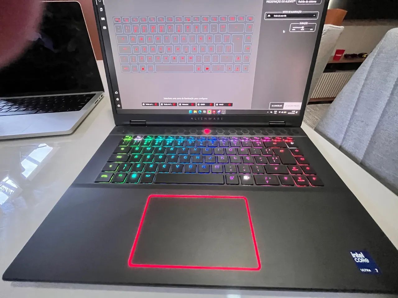 Alienware M16 R2  - Foto 3
