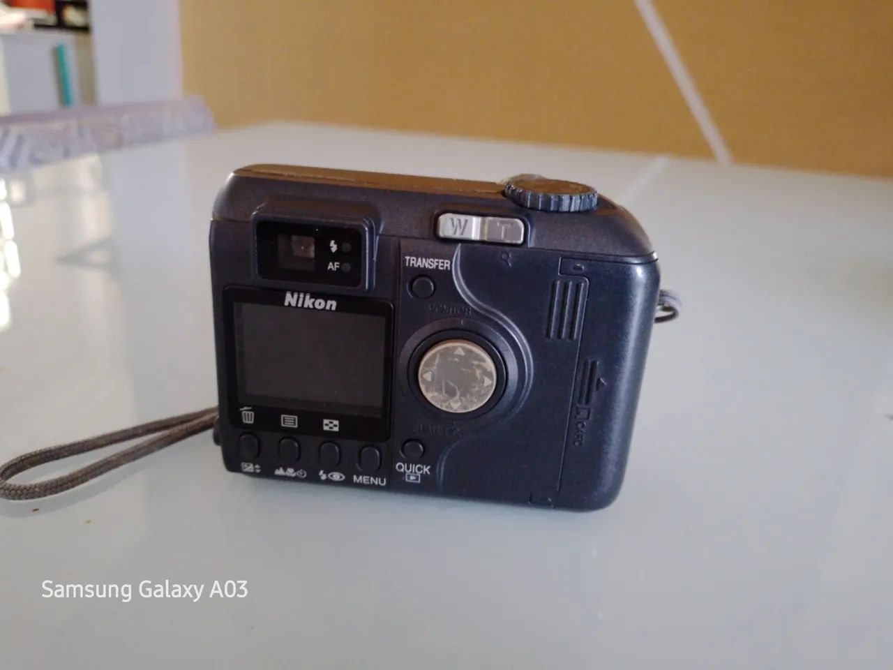 Nikon Coolpix 885 [sem teste] - Foto 2