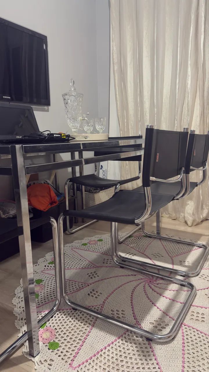 Mesa de jantar com tampo de vidro e aparador de presente    - Foto 2