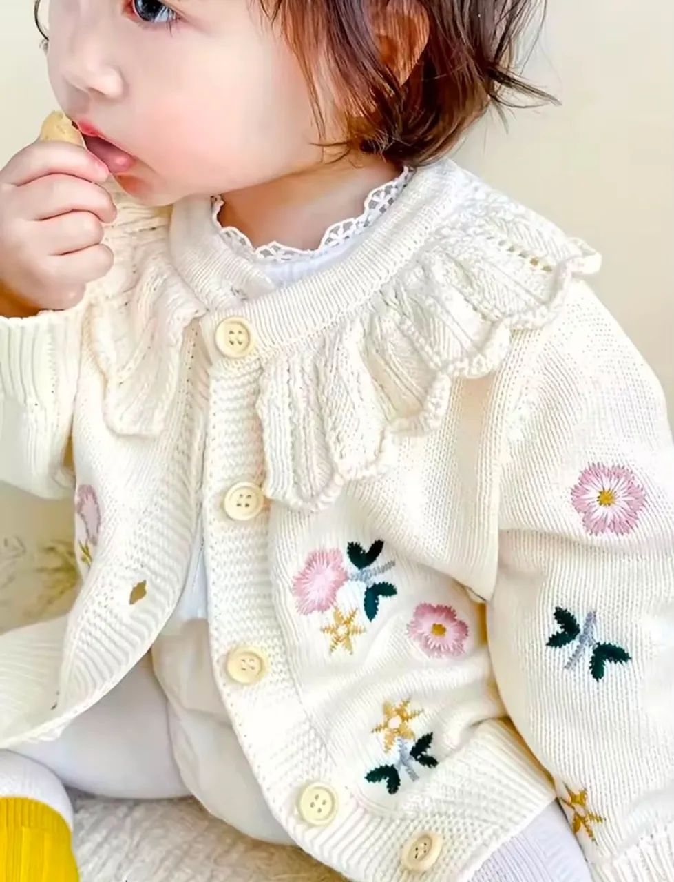 Casaco infantil menina cardigan  trico luxo jardim com gorro ?
