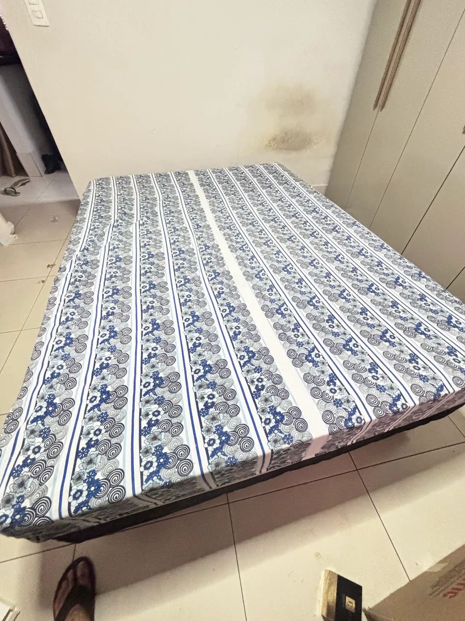 Cama Box Casal (Base) - Usada, Boa Conservação