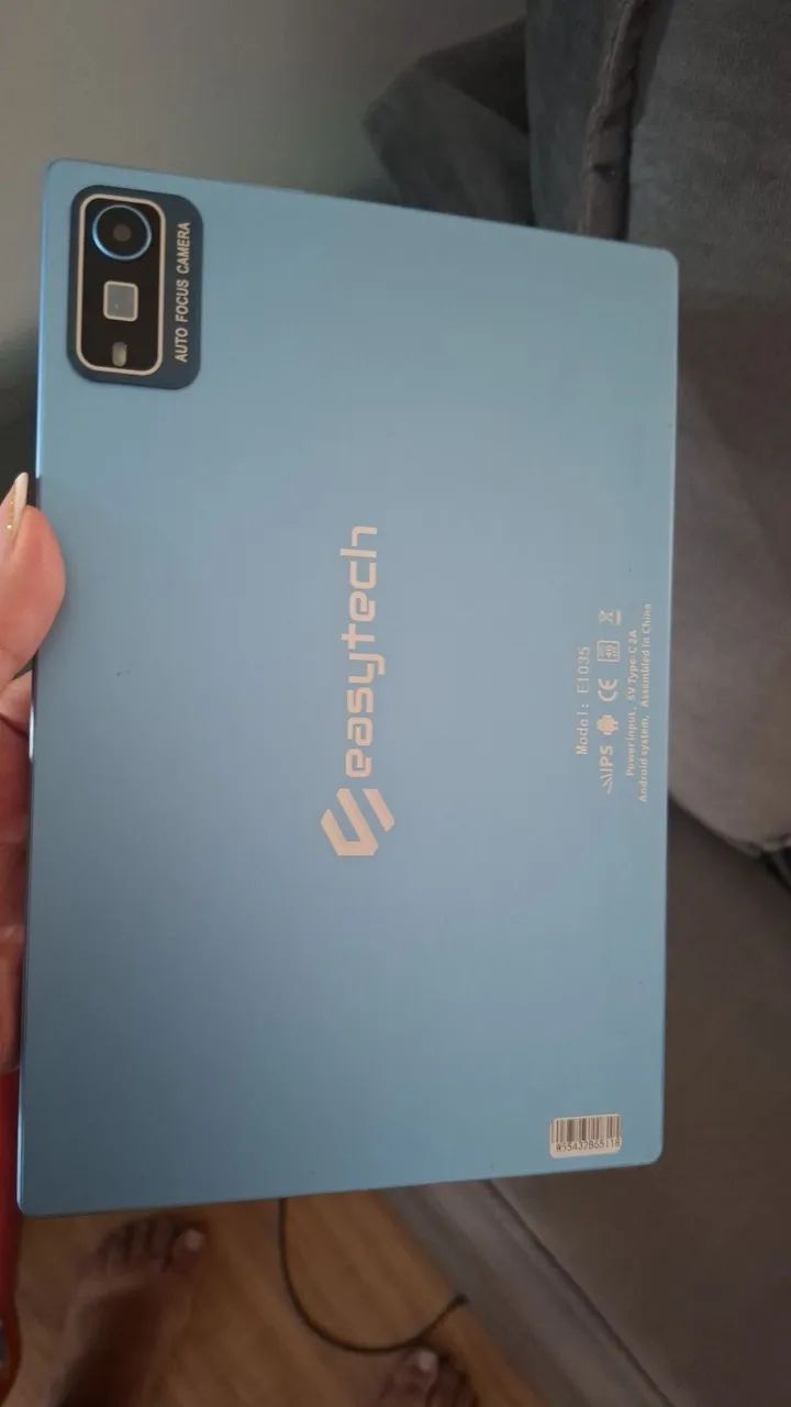 Tablet easytech usado poucas vezes