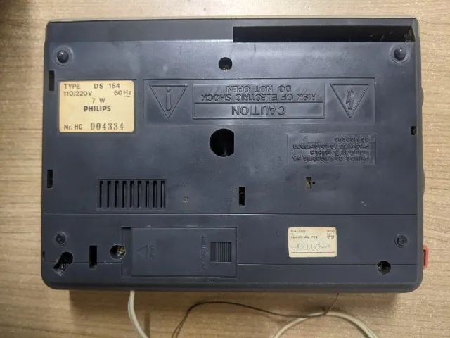 Rádio relógio Philips DS184 (Antigo) - Foto 4