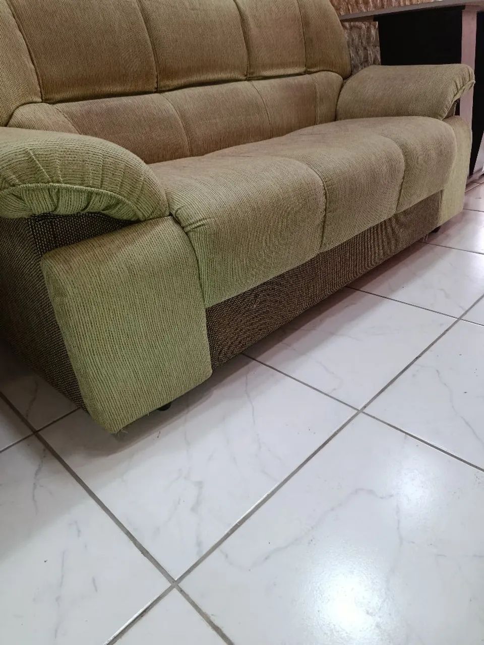 SOFÁ 3 LUGARES USADO EM BOM ESTADO  - Foto 3