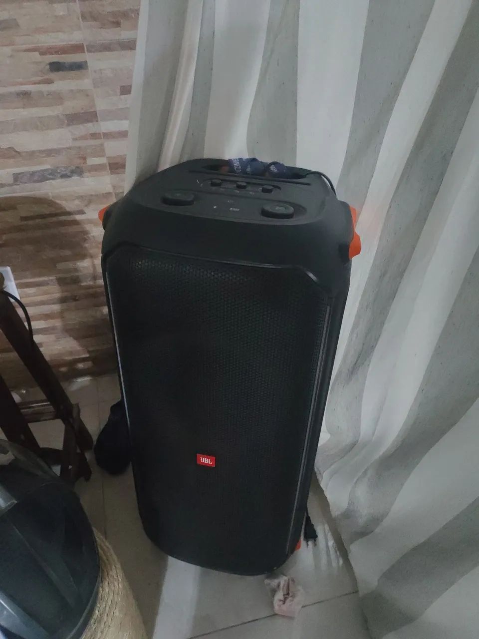 JBL 710 
