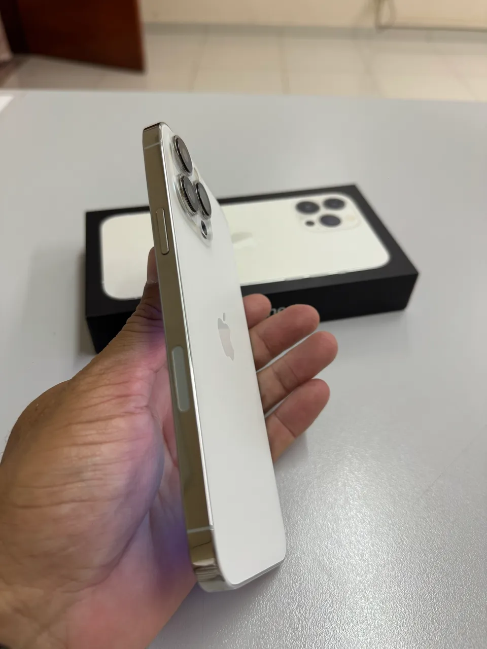 IPhone 11 Pro max - 256GB Silver - Celulares e Smartphones - Plano