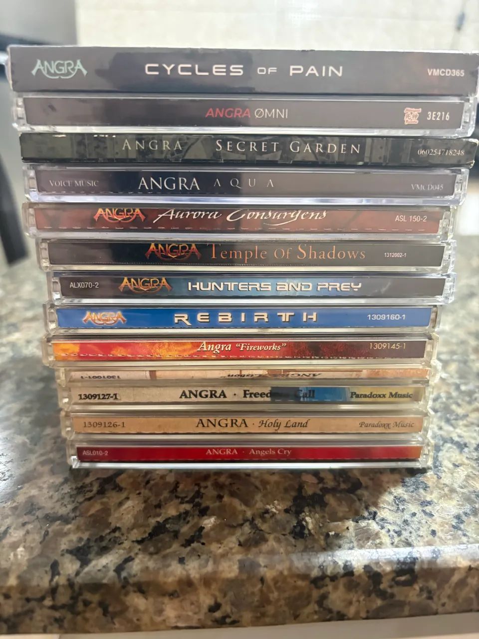 Coleção completa de cds do Angra  - Foto 2