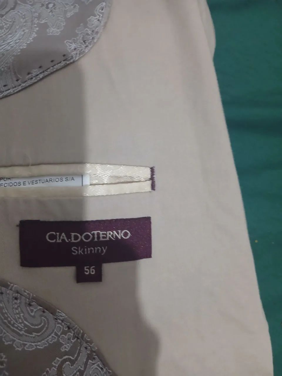 Terno e calça bege, usei uma vez 