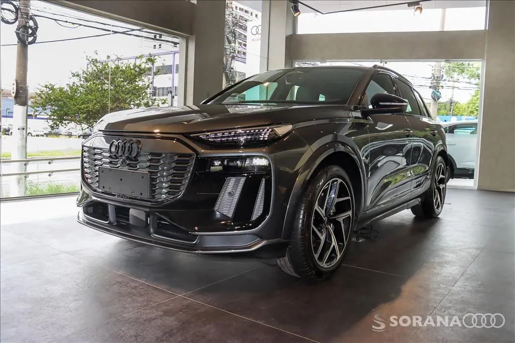 Audi E-Tron Performa. Black Aut. (elétrico) 2025 - Foto 2